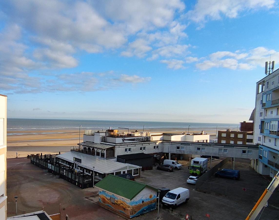 Apt 6 Pers. Duplex Vue Mer Avec Charme De L'Ancien Bray-Dunes Exterior photo